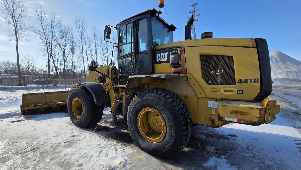 Used 2015 Caterpillar 924K