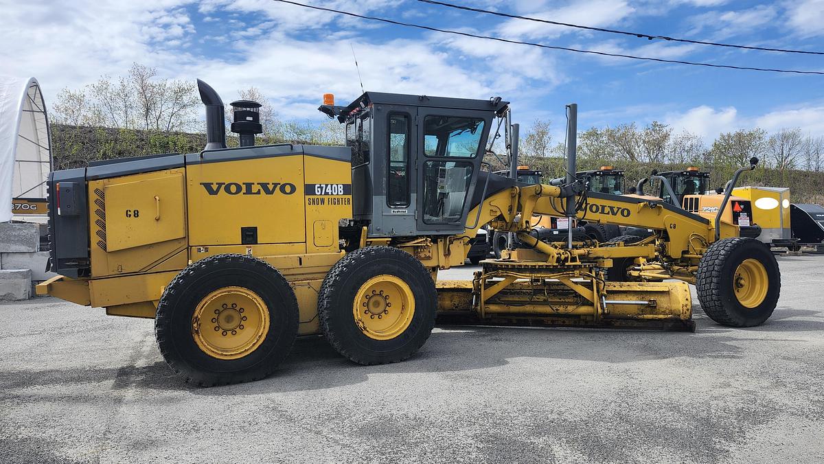 Used 2006 Volvo G740B