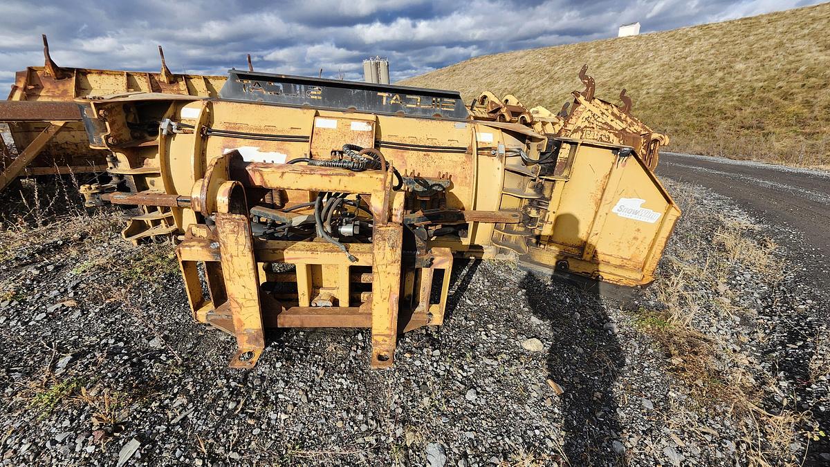 Used HLA 9-15 Extensible Plow