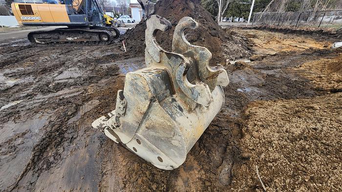 Used 2020 Case CX220C