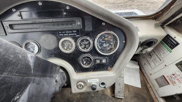 Used 2001 Johnston 4000