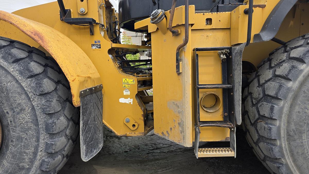 Used 2012 Caterpillar 980K