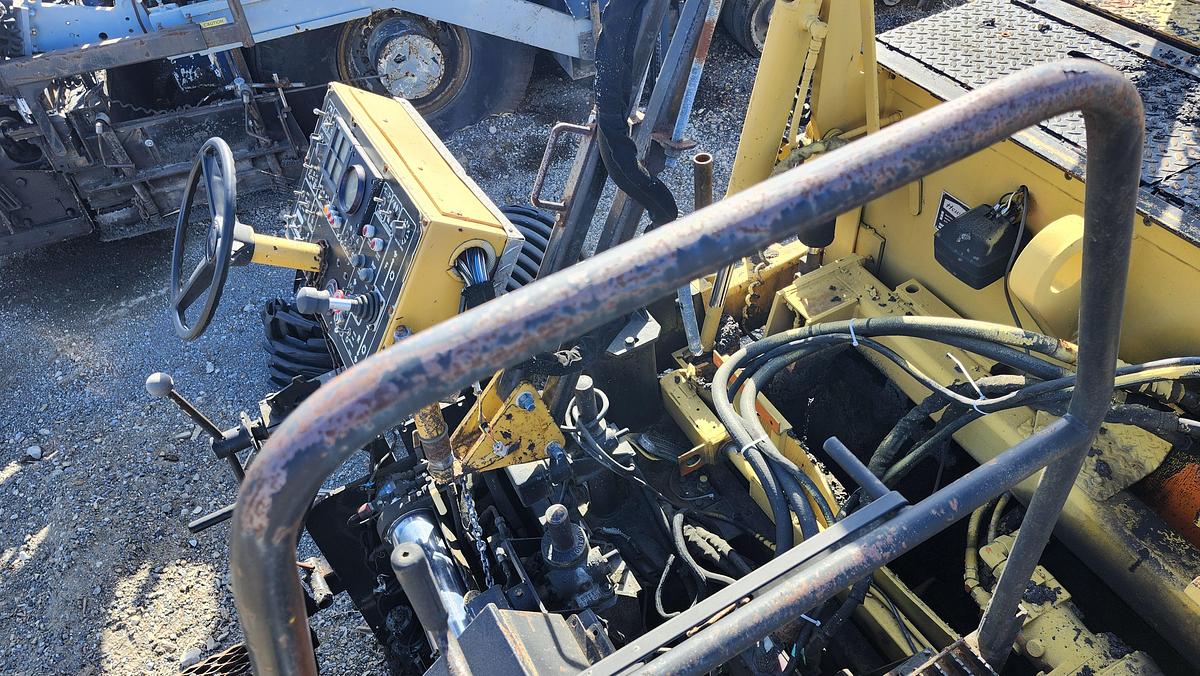 Used 1998 Caterpillar AP-1055B