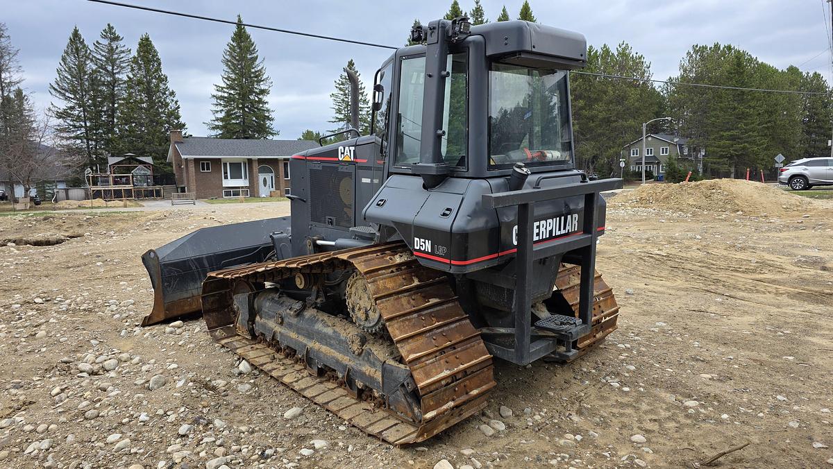 Used 2005 Caterpillar D5N LGP