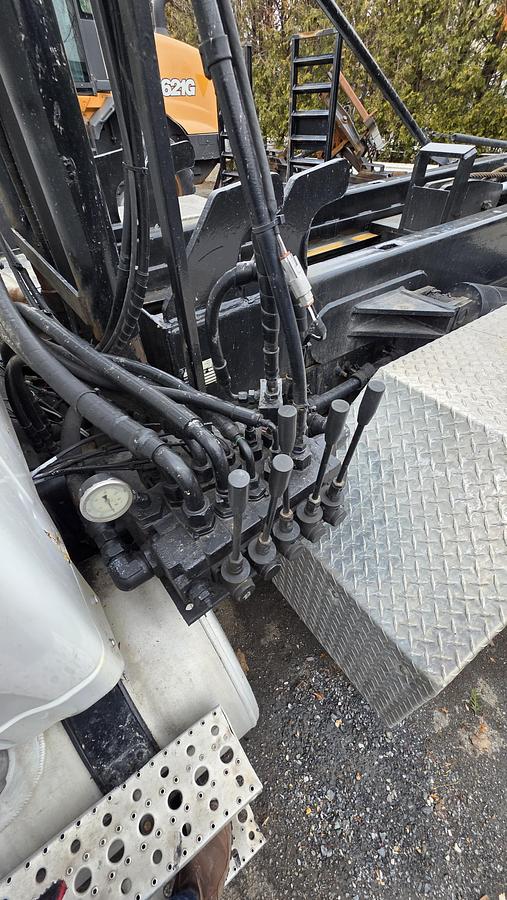 Used 2007 Sterling Roll-Off