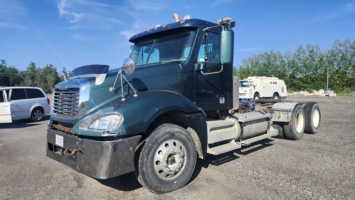 Used 2009 Freightliner Columbia