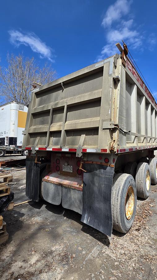 Used 1985 King 3 axles Dump