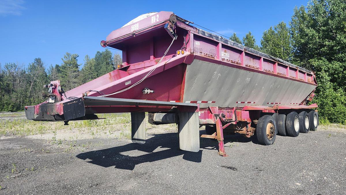 Used 1999 Red River LB439 / 4 axles strap trailer