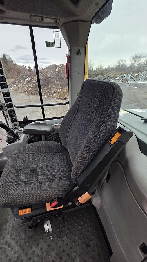 Used 2013 Volvo L90G