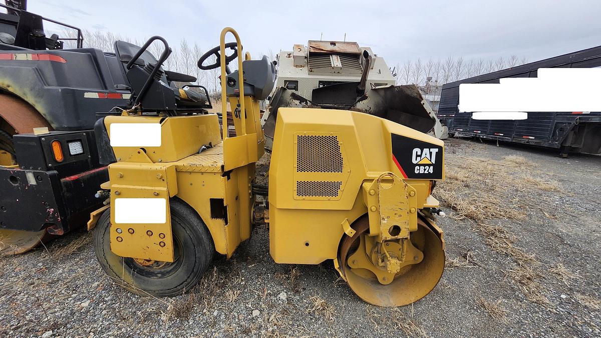 Used 2009 Caterpillar CB24
