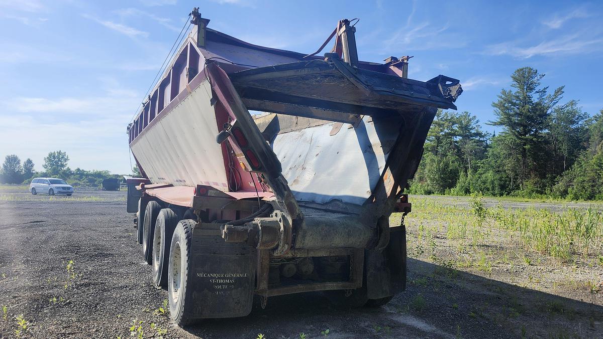 Used 1999 Red River LB439 / 4 axles strap trailer
