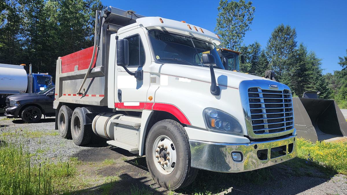 Used 2017 Freightliner Cascadia 125