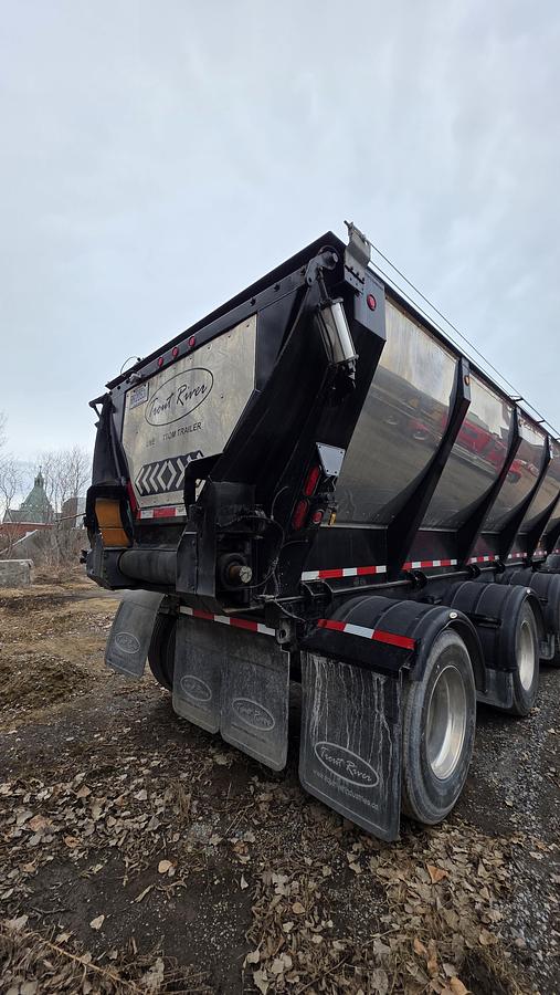 Used 2020 Trout River 4 axles Live Bottom