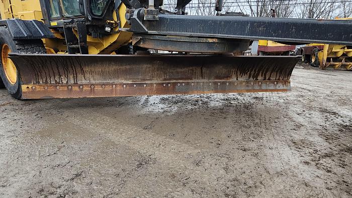 Used 2006 John Deere 772D