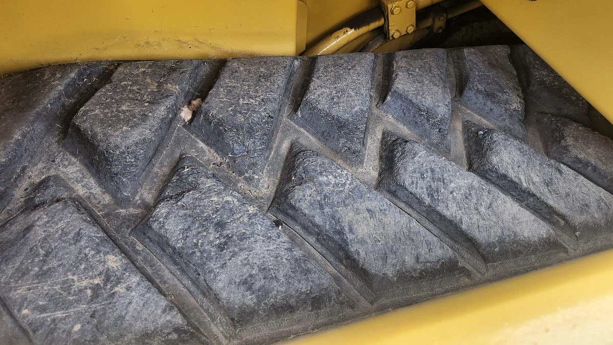 Used 2003 Caterpillar AP-1055B