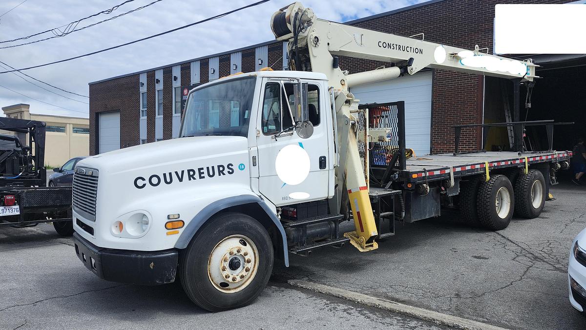 Used 2003 Freightliner FL112