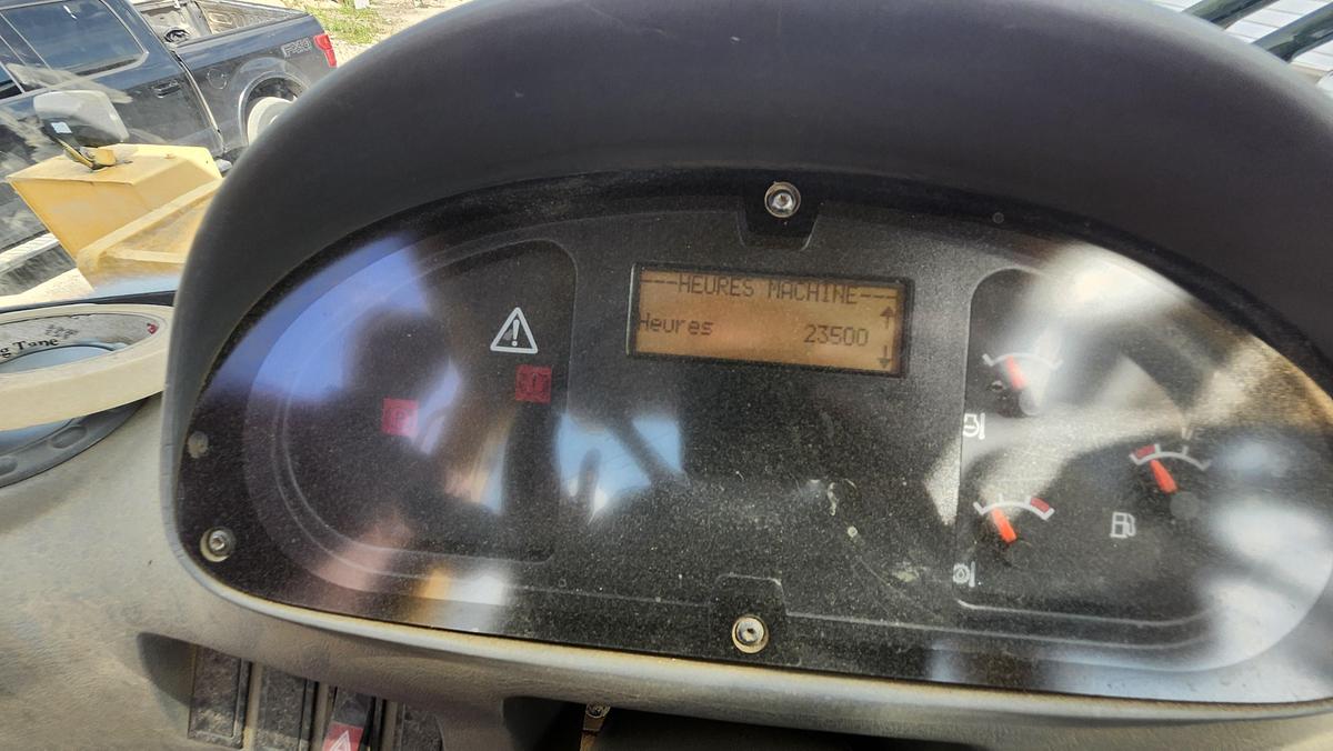 Used 2005 Volvo L220E