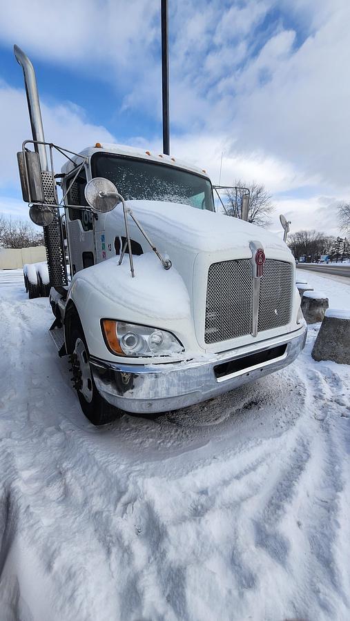 Used 2017 Kenworth T370