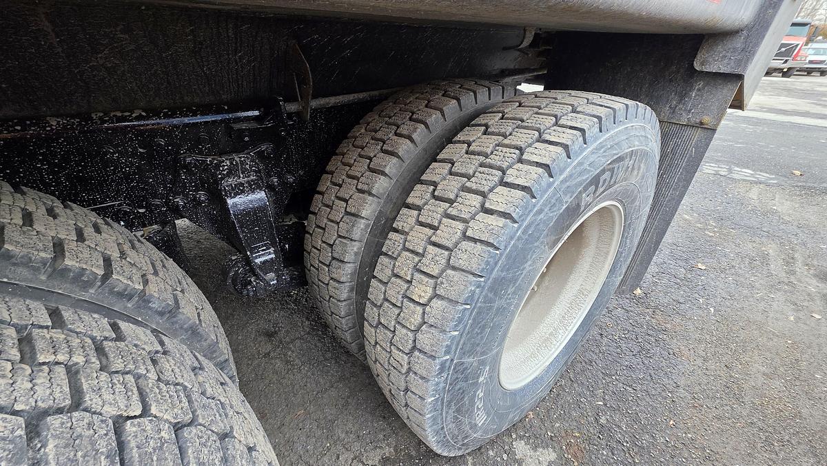 Used 2017 Freightliner SD114