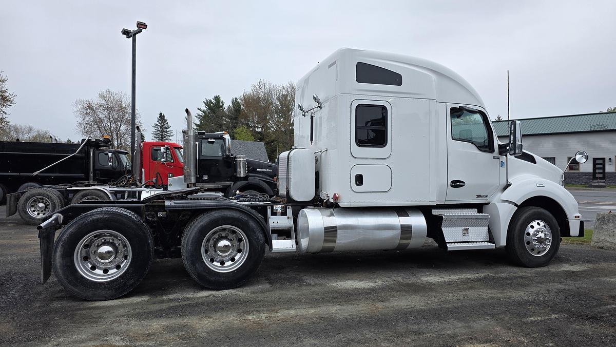 Used 2020 Kenworth T880