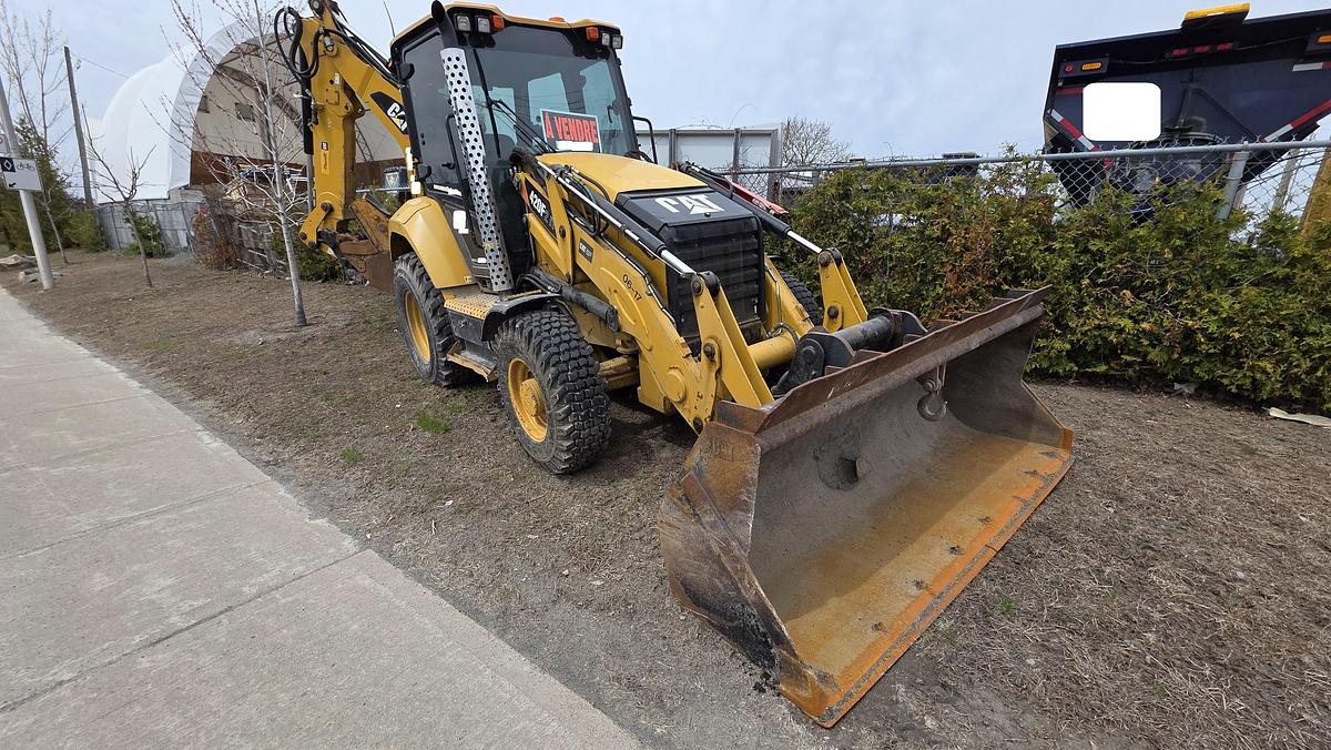 Used 2015 Caterpillar 420F IT