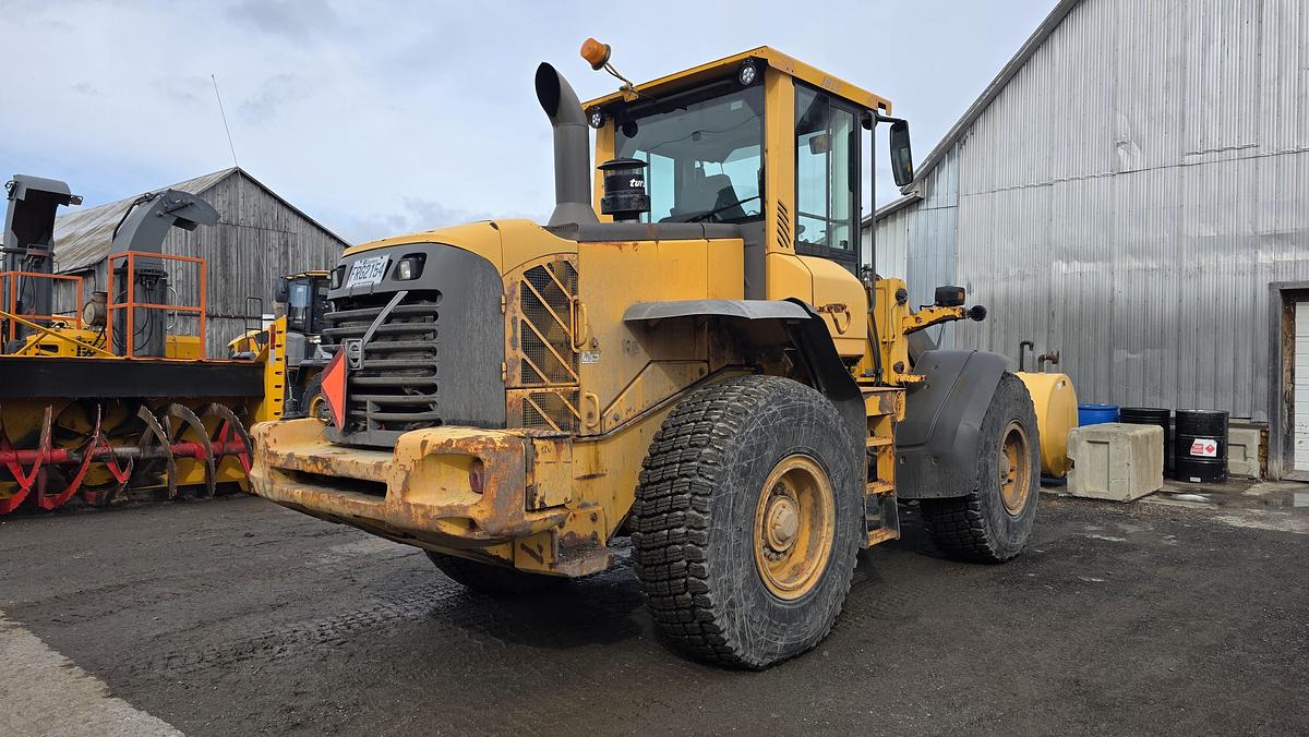 Used 2010 Volvo L70F