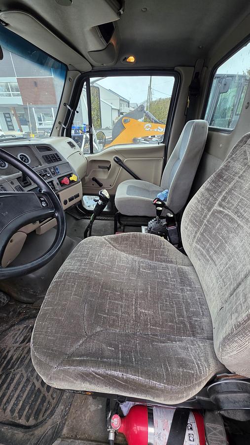 Used 2007 Sterling Roll-Off