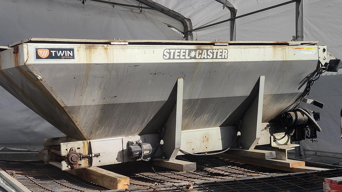 Used Fisher 2.5 verges / 2.5 yards