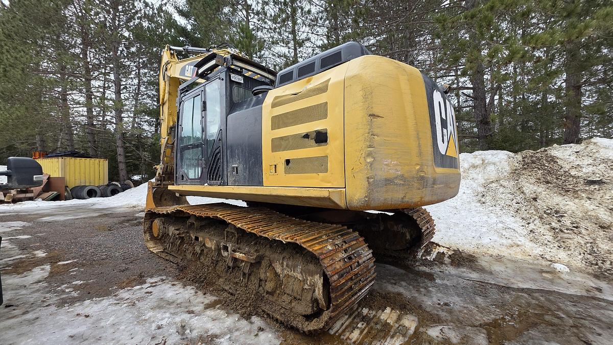 Used 2017 Caterpillar 330F