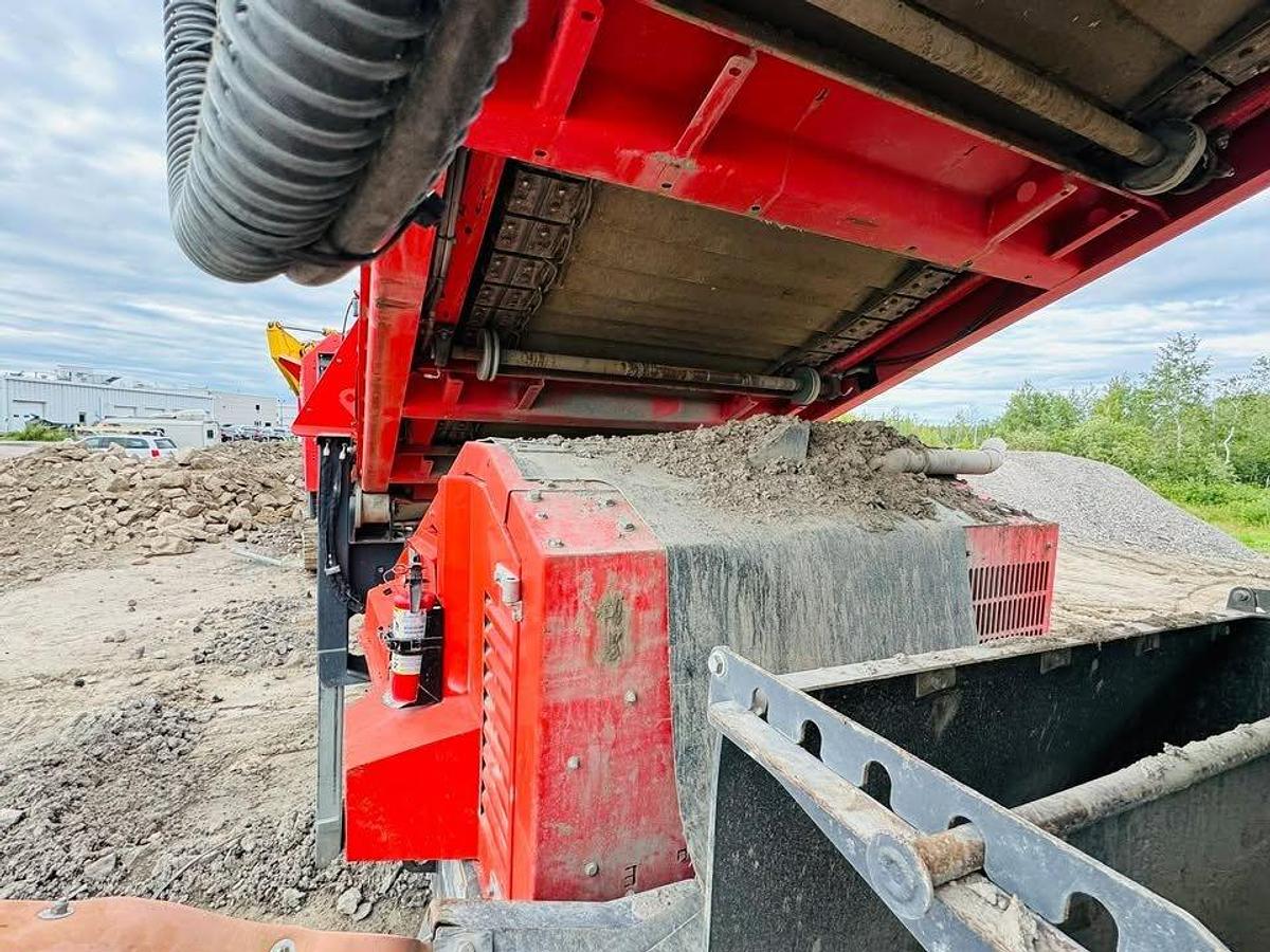 Used 2021 Terex Finlay 883+