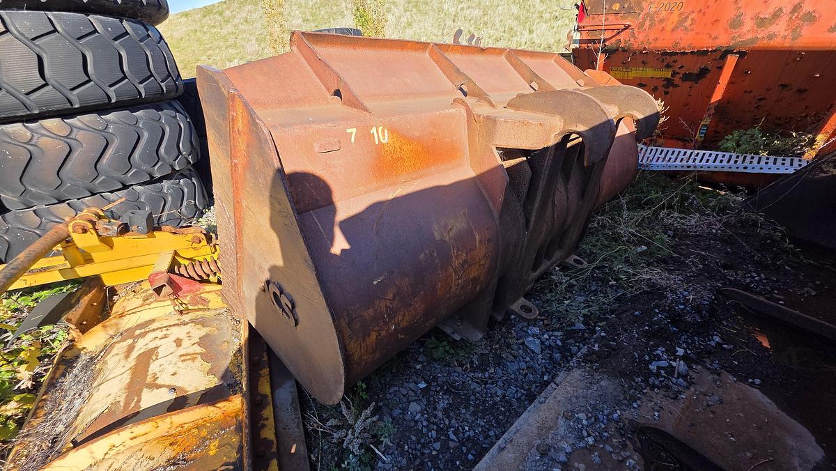 Used ACS 102 in Bucket