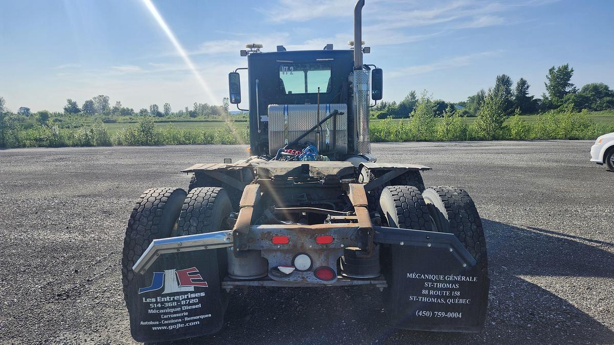 Used 2009 Freightliner Columbia