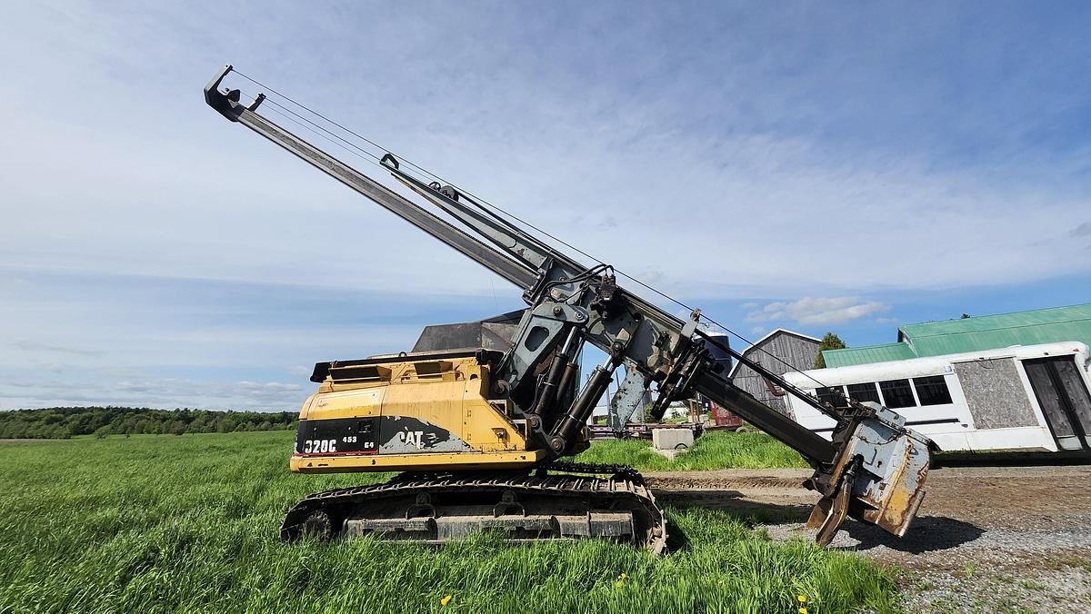 Used 2008 Caterpillar 320C FM