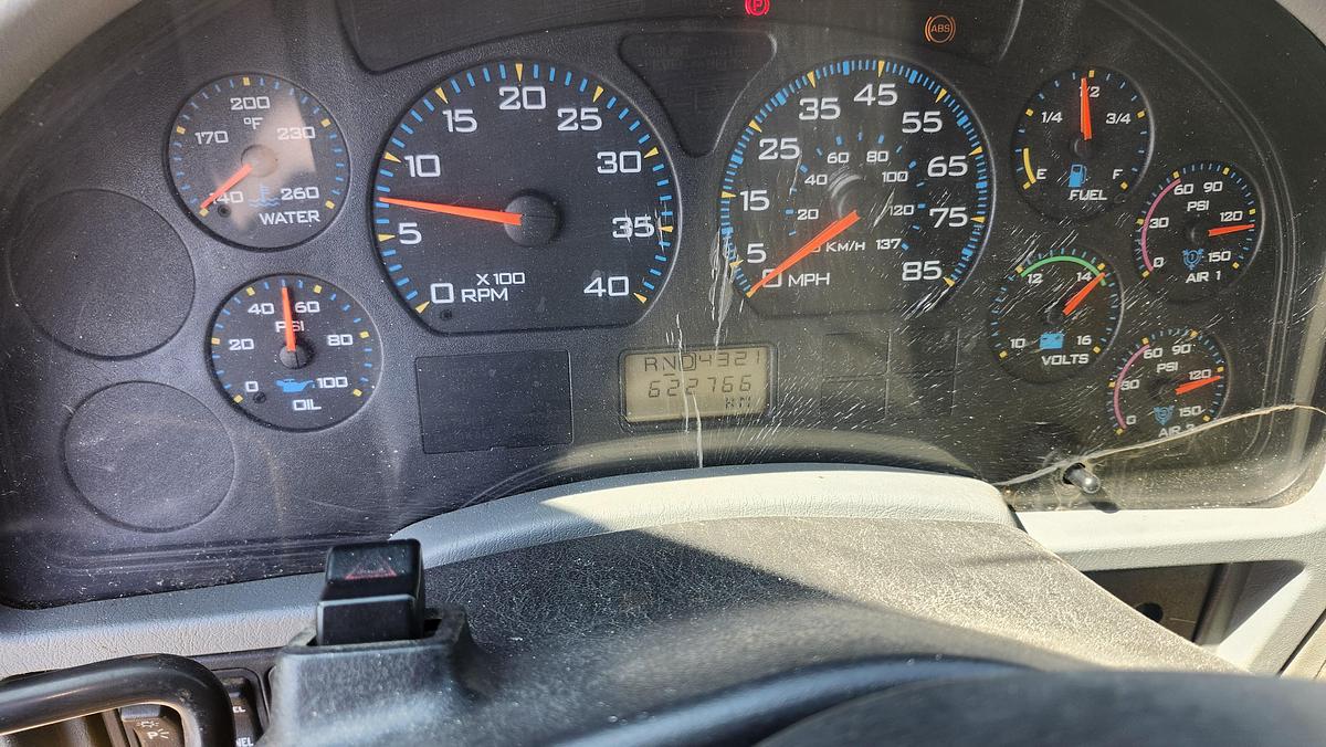 Used 2004 International 4400