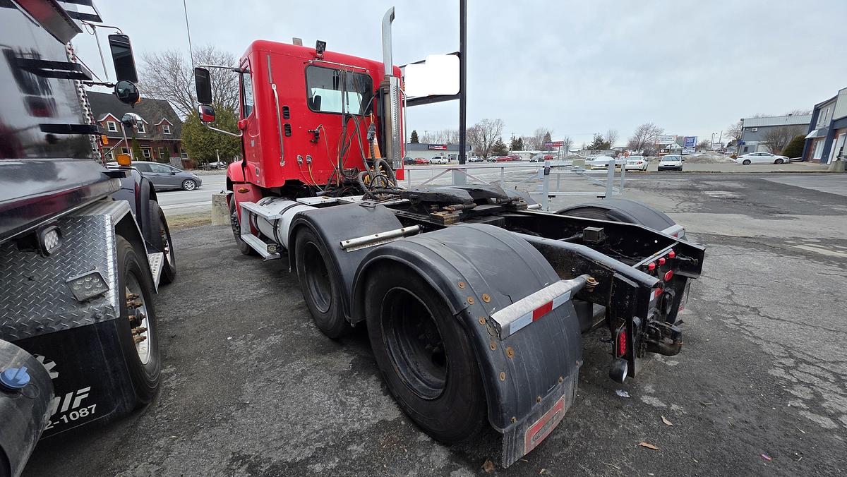 Used 2006 Freightliner Columbia