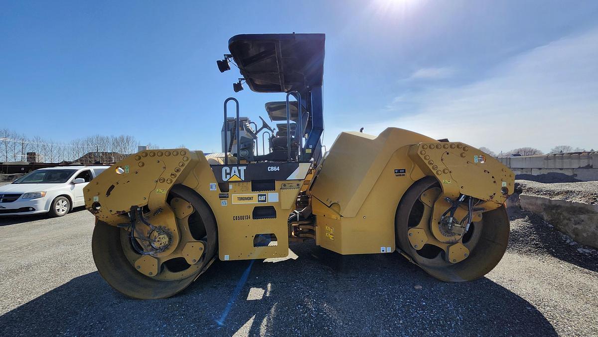 Used 2014 Caterpillar CB64