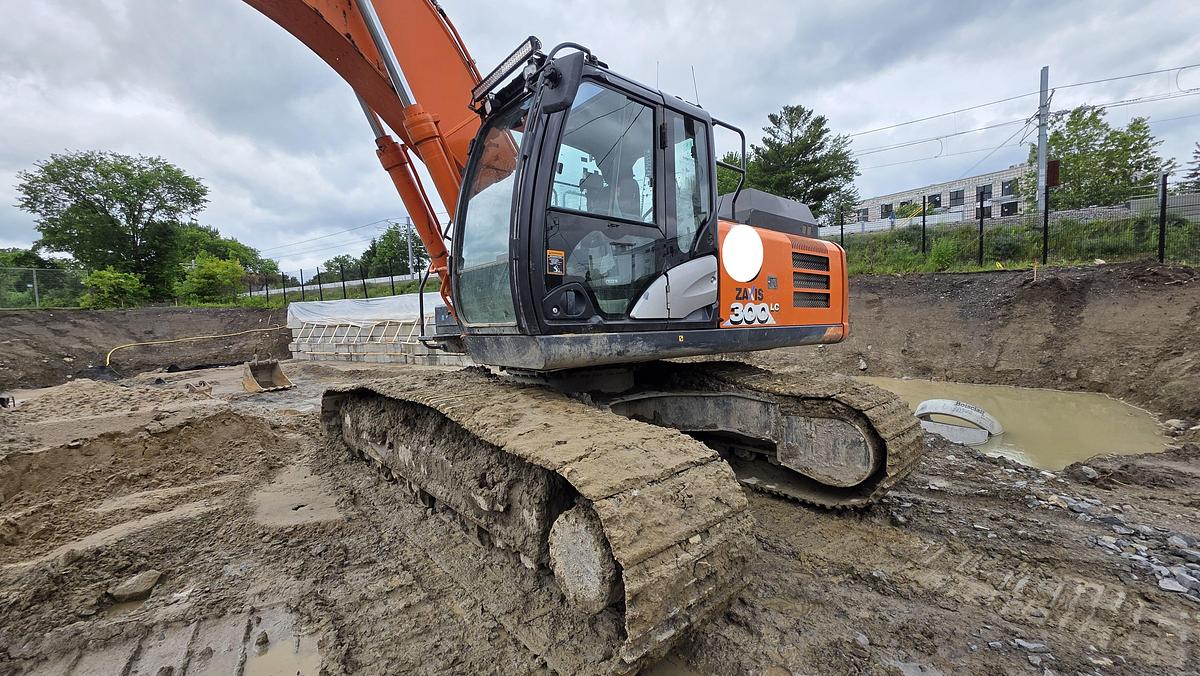 Used 2019 Hitachi ZX300