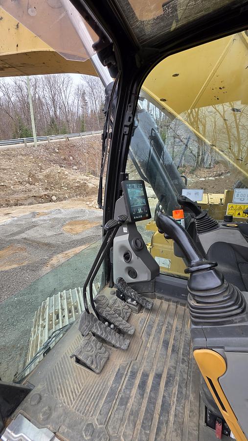 Used 2021 Caterpillar 325-07