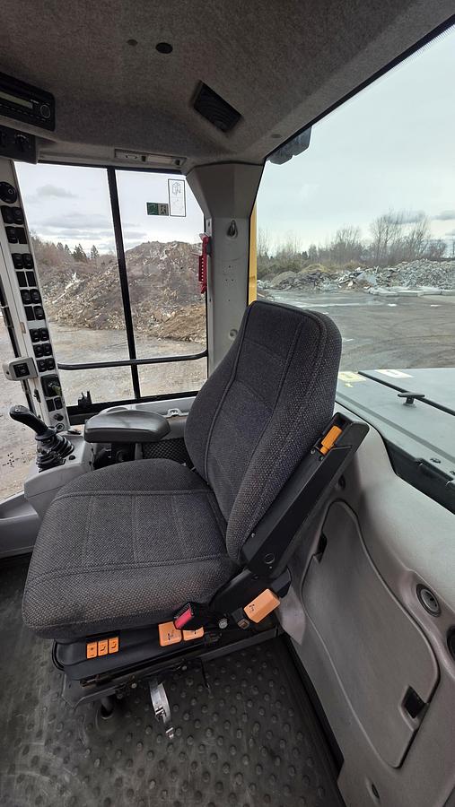 Used 2013 Volvo L90G