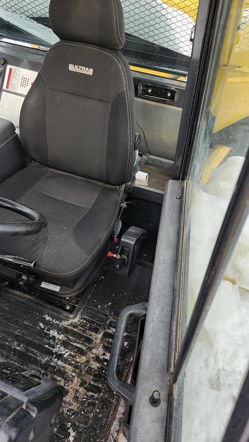 Used 2010 Komatsu HM300