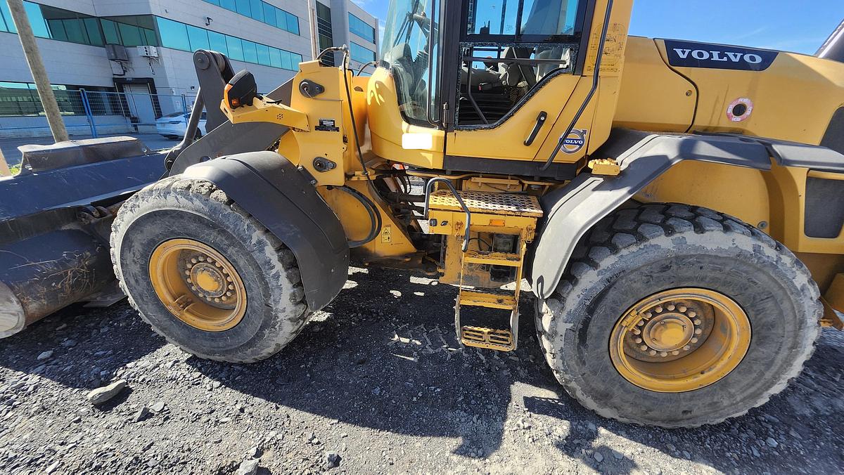 Used 2014 Volvo L90G