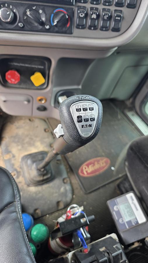 Used 2012 Peterbilt Tandem