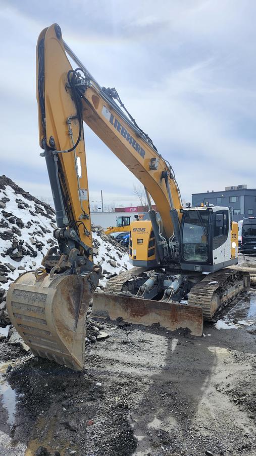Used 2020 Liebherr R936 Compact LC