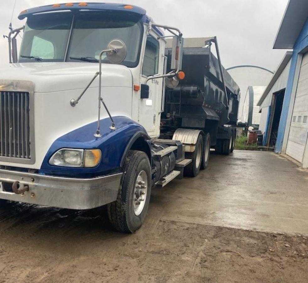 Used 2002 International Tandem
