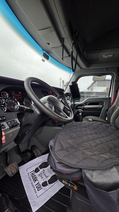 Used 2020 Kenworth T880