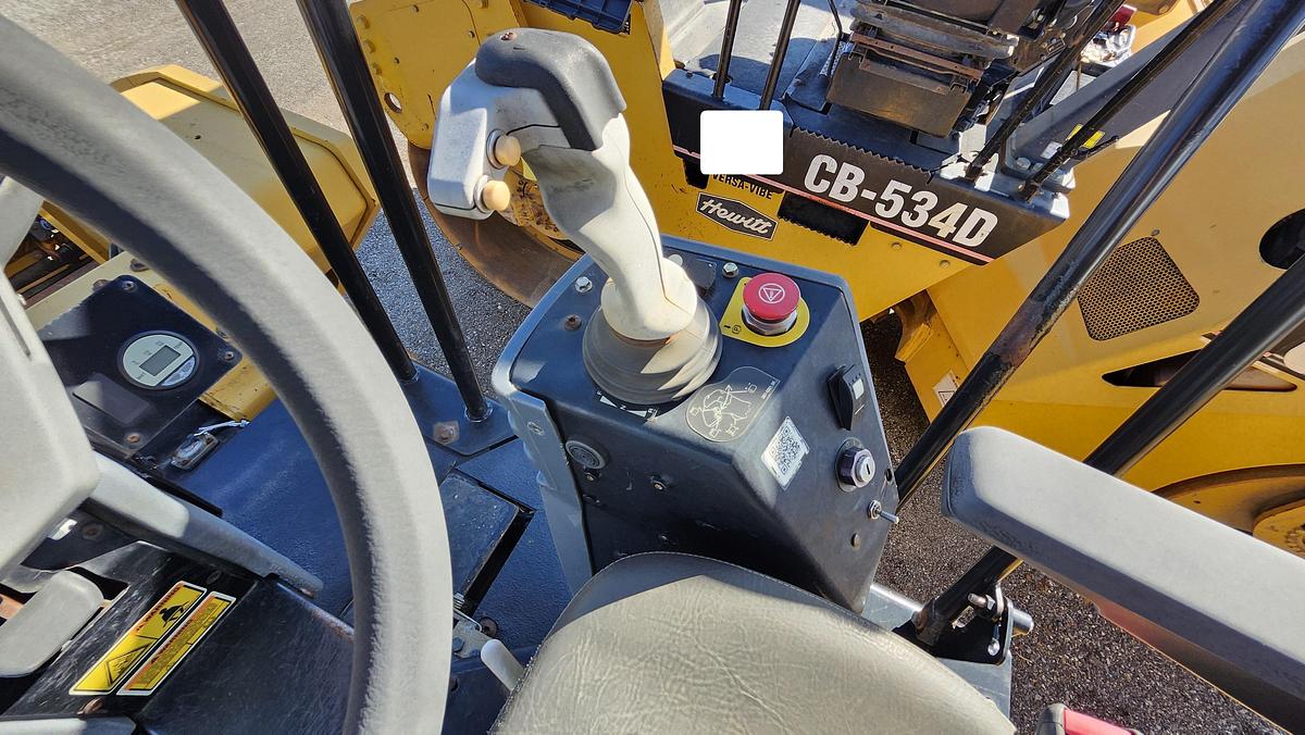 Used 2014 Caterpillar CB64