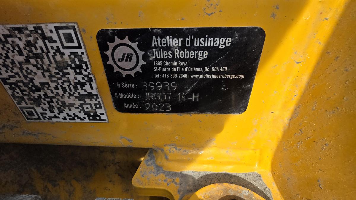 Used 2023 Takeuchi TW80