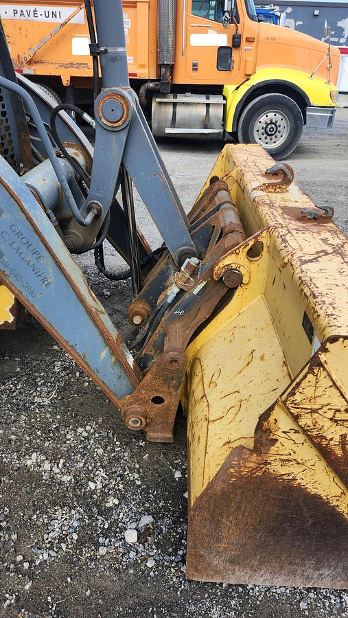 Used 2011 John Deere 410J