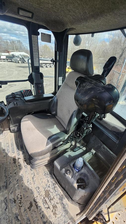 Used 2016 John Deere 844K-II