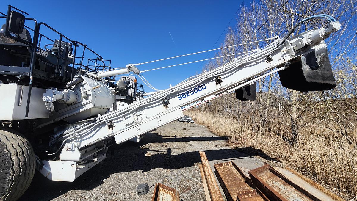 Used 2010 Roadtec SB2500D